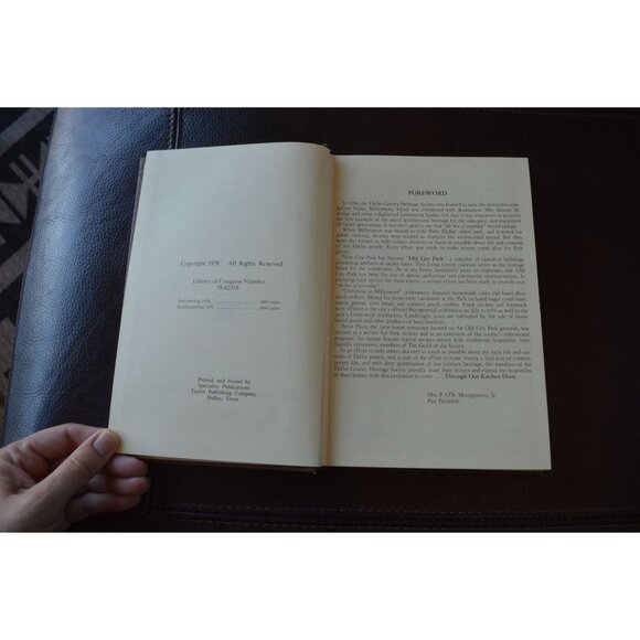 Through Our Kitchen Door by The Guild Dallas County Heritage Society 1st Edition - Picture 3 of 4